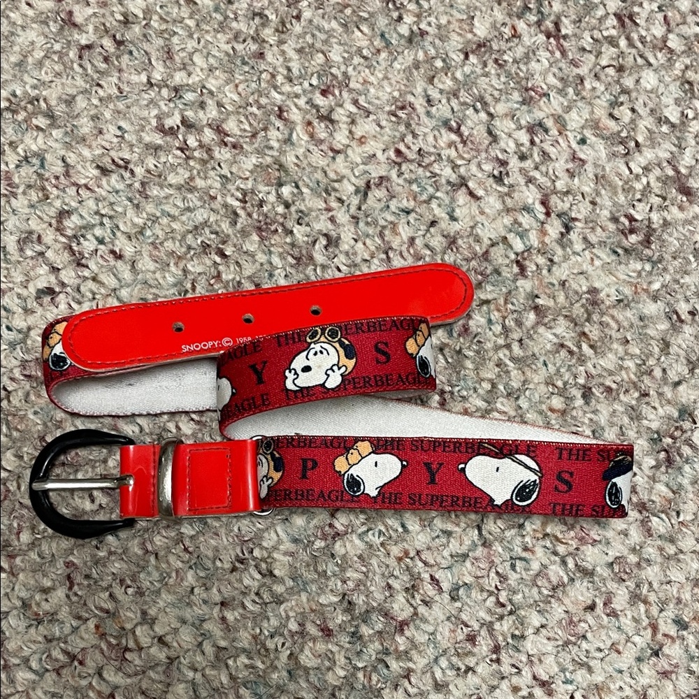 Vintage 80s snoopy stretchy Red Belt